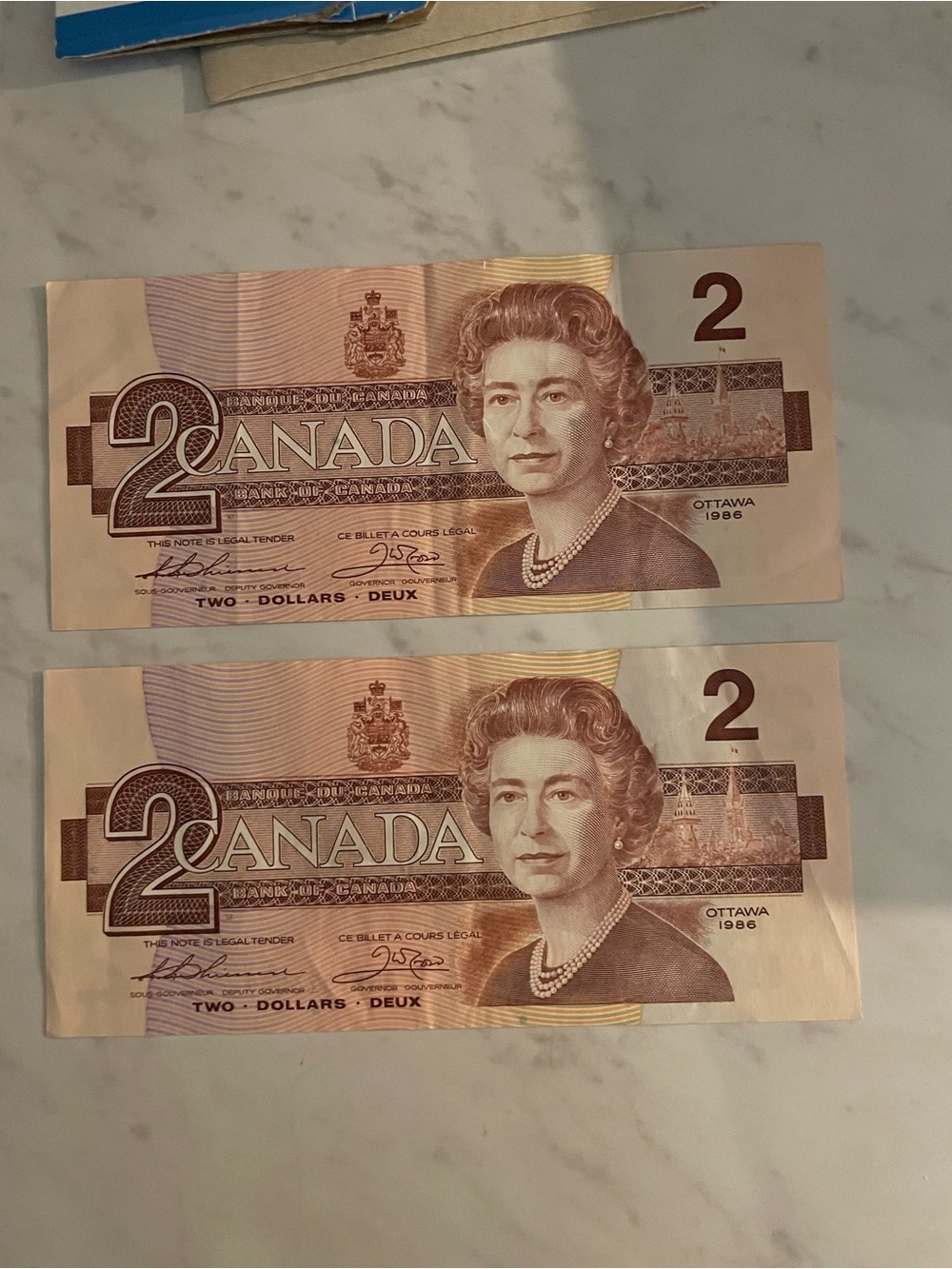1986 2 set - Vintage Canada Two Dollar Banknotes - circulated